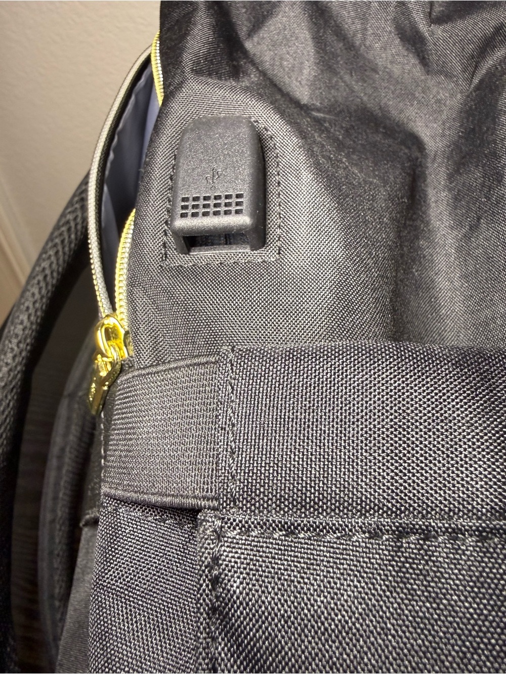 LOVEVOOK Black Backpack with Gold Hardware — Women's Everyday Bag - Picture 8 of 8